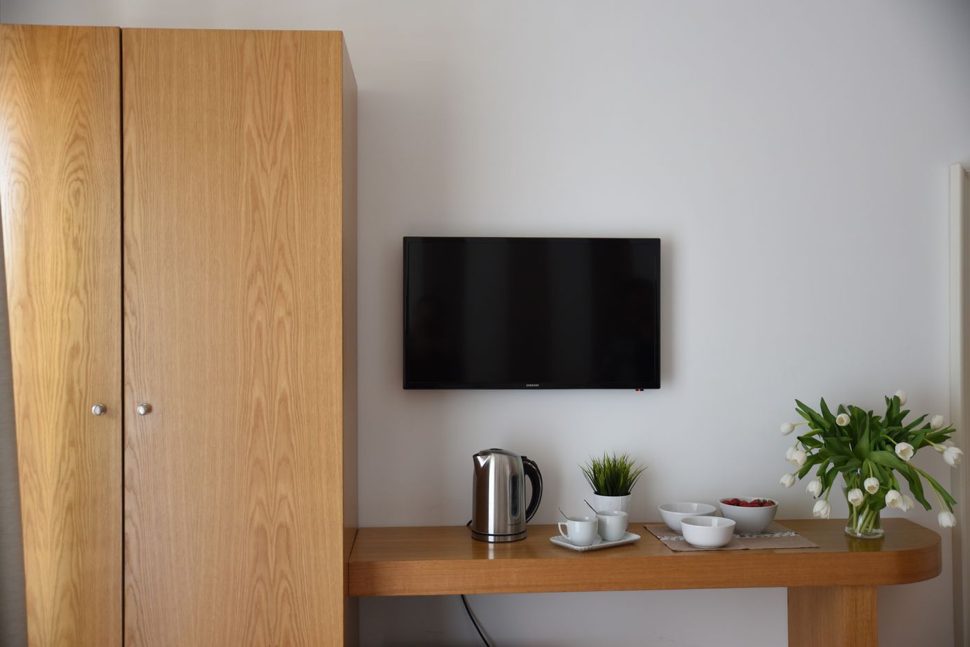 The-Night-Sorrento-Room-13