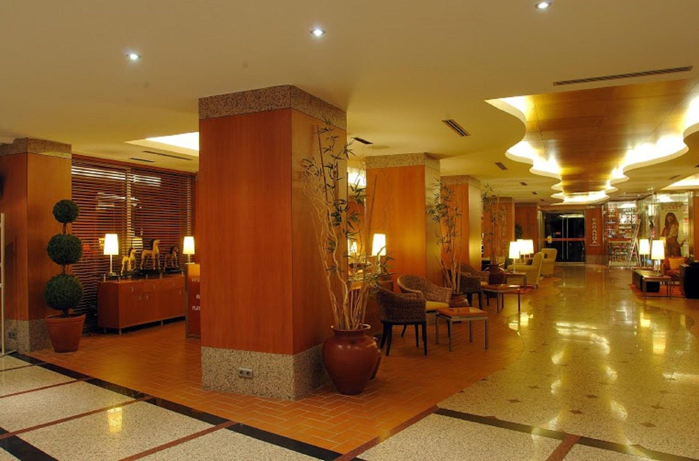 Elegance-Lobby-38