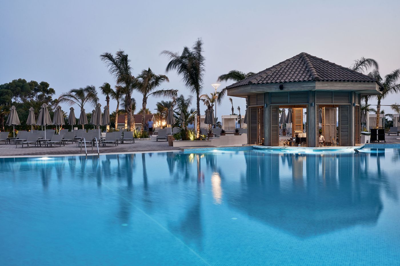 Kermia-Beach-Bungalow-Hotel-Pool-2