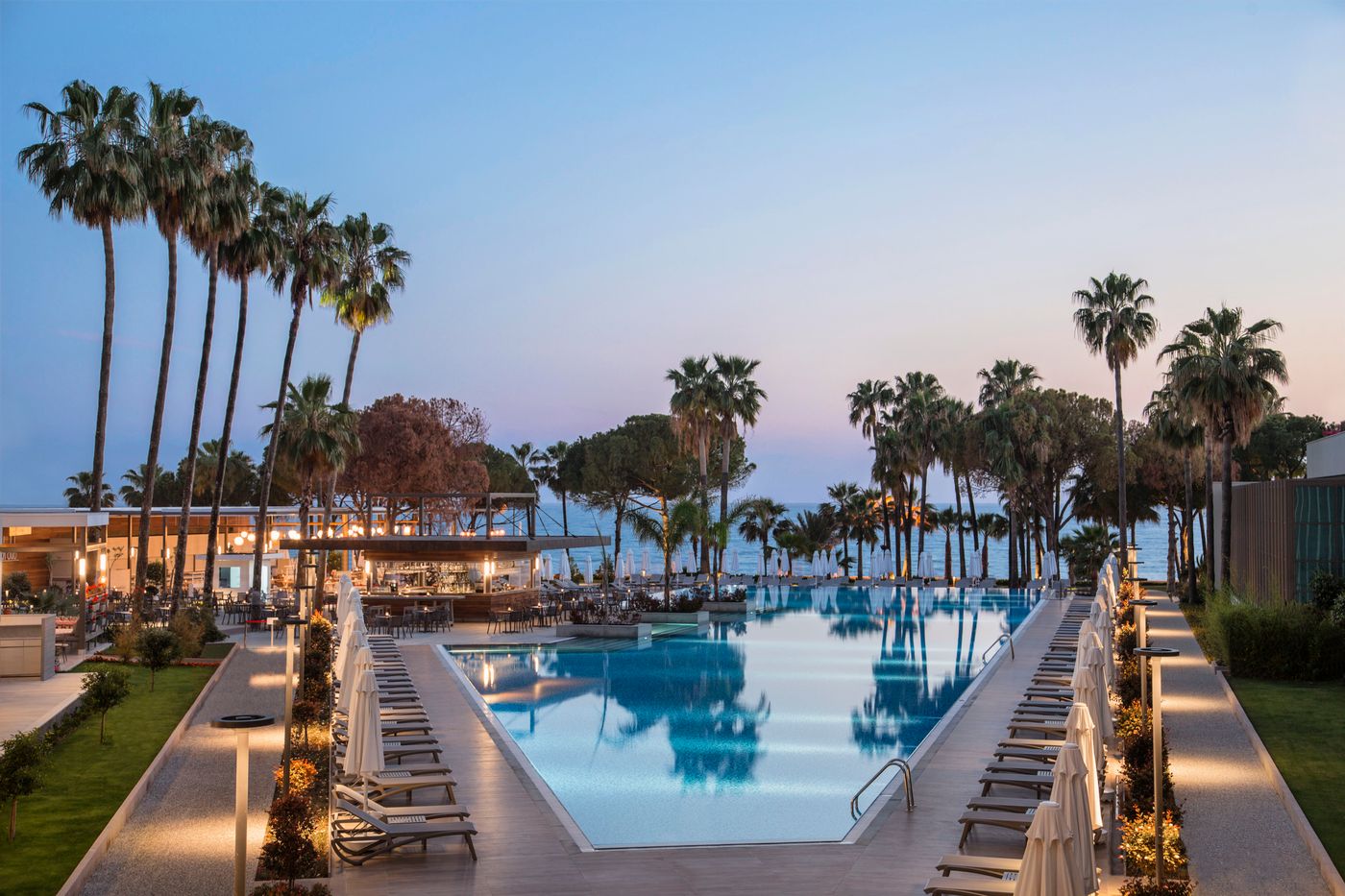 Acanthus-Cennet-Barut-Collection-Pool-6