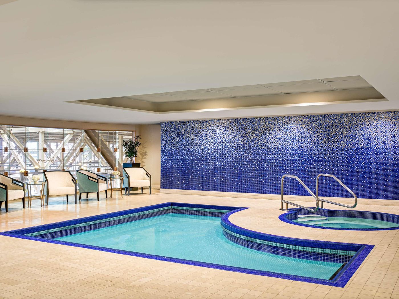 Fairmont-Vancouver-Airport-Pool-59
