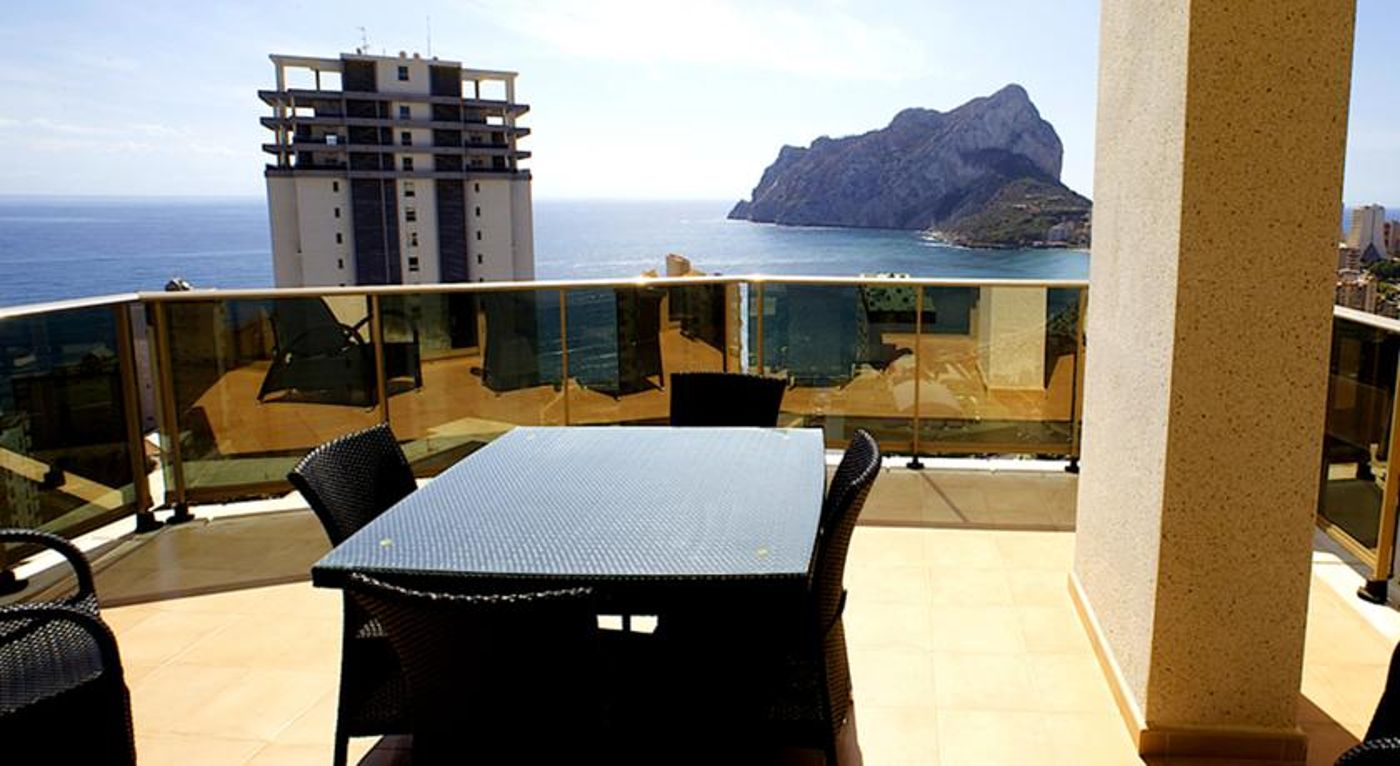 Esmeralda Suites Apartments