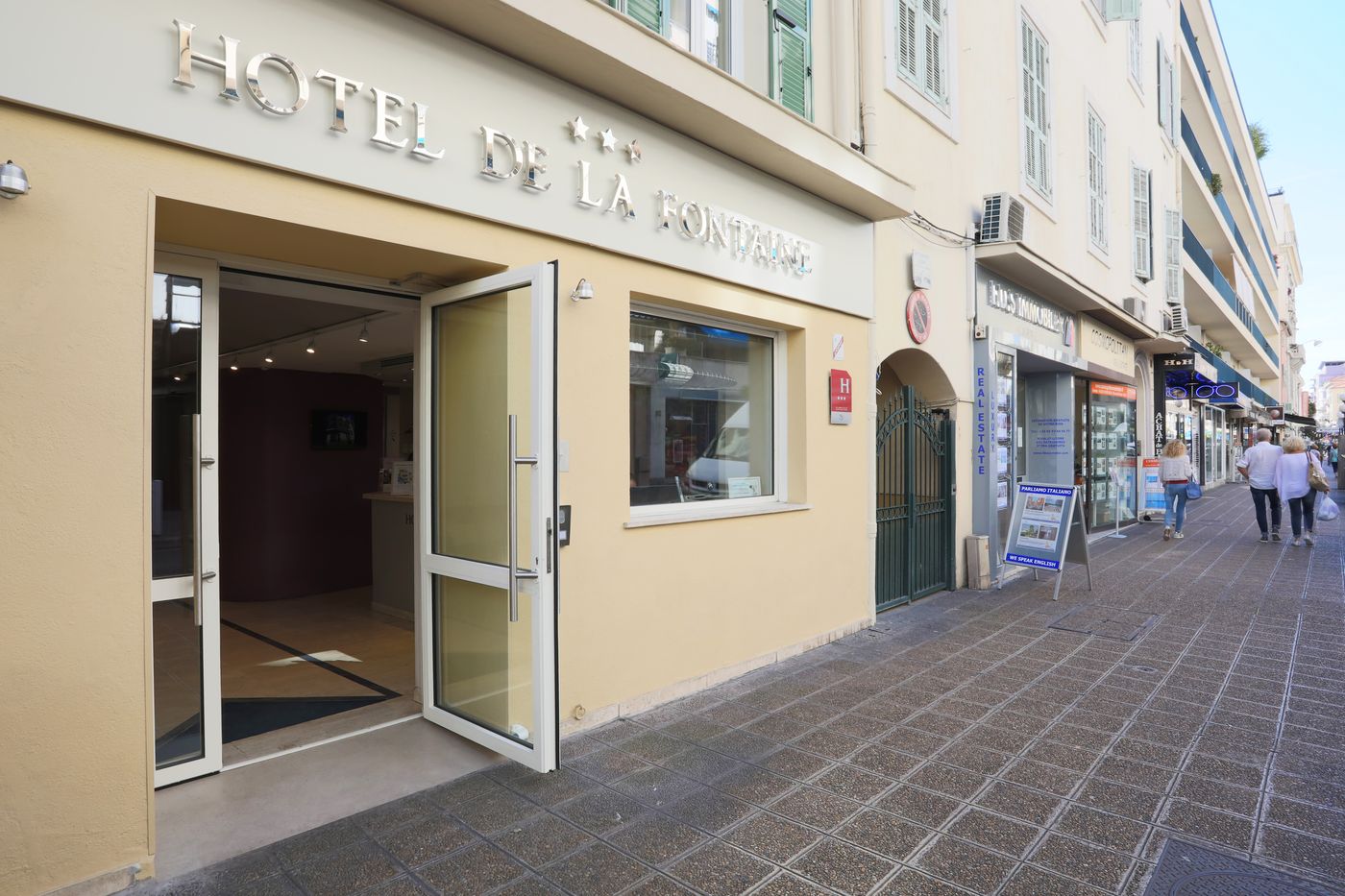 La-Fontaine-General-view-32