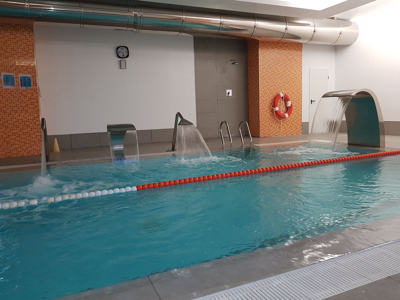 Intur-Orange-Sports-and-Entertainment-49