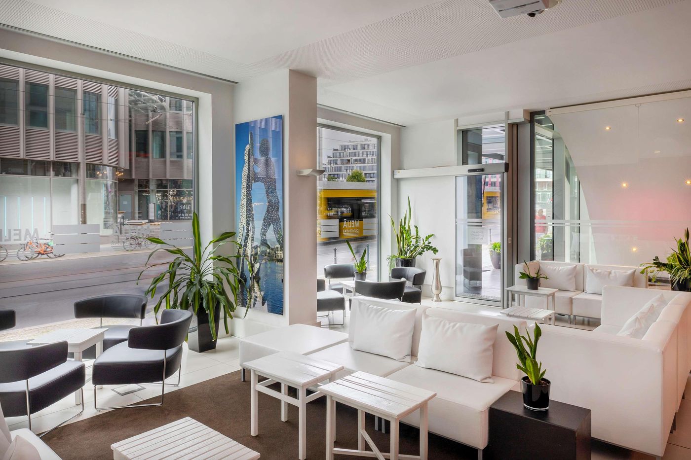 Melia-Berlin-Lobby-25