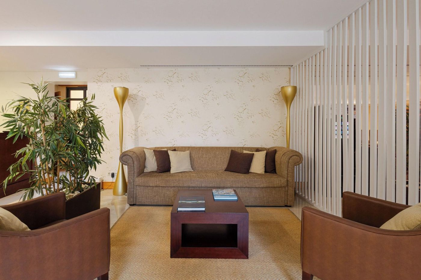 The-Residences-at-Victoria-Lobby-37