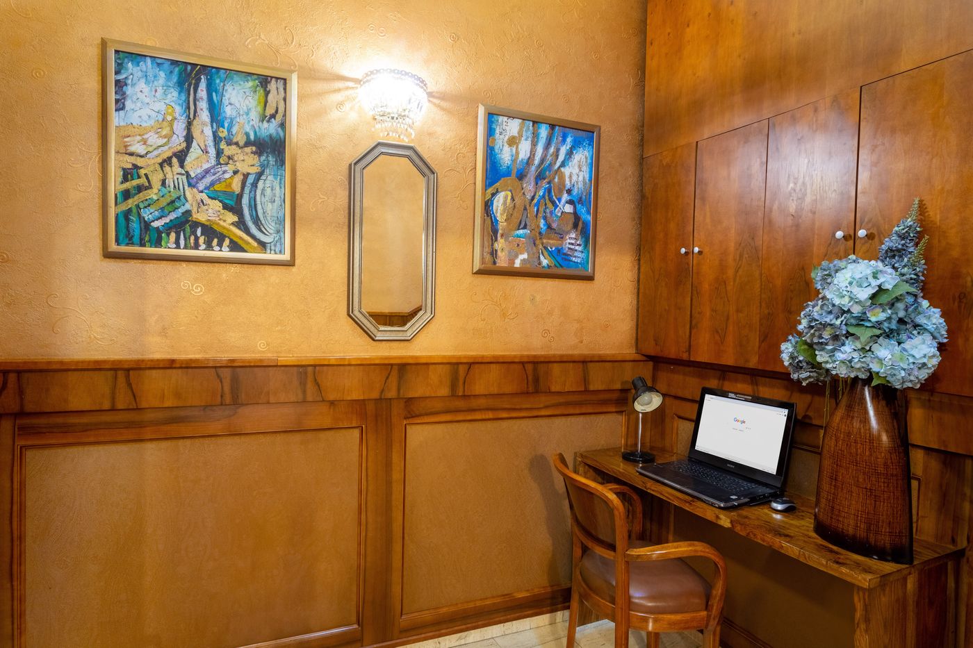 David-Boutique-Hotel-Lobby-7