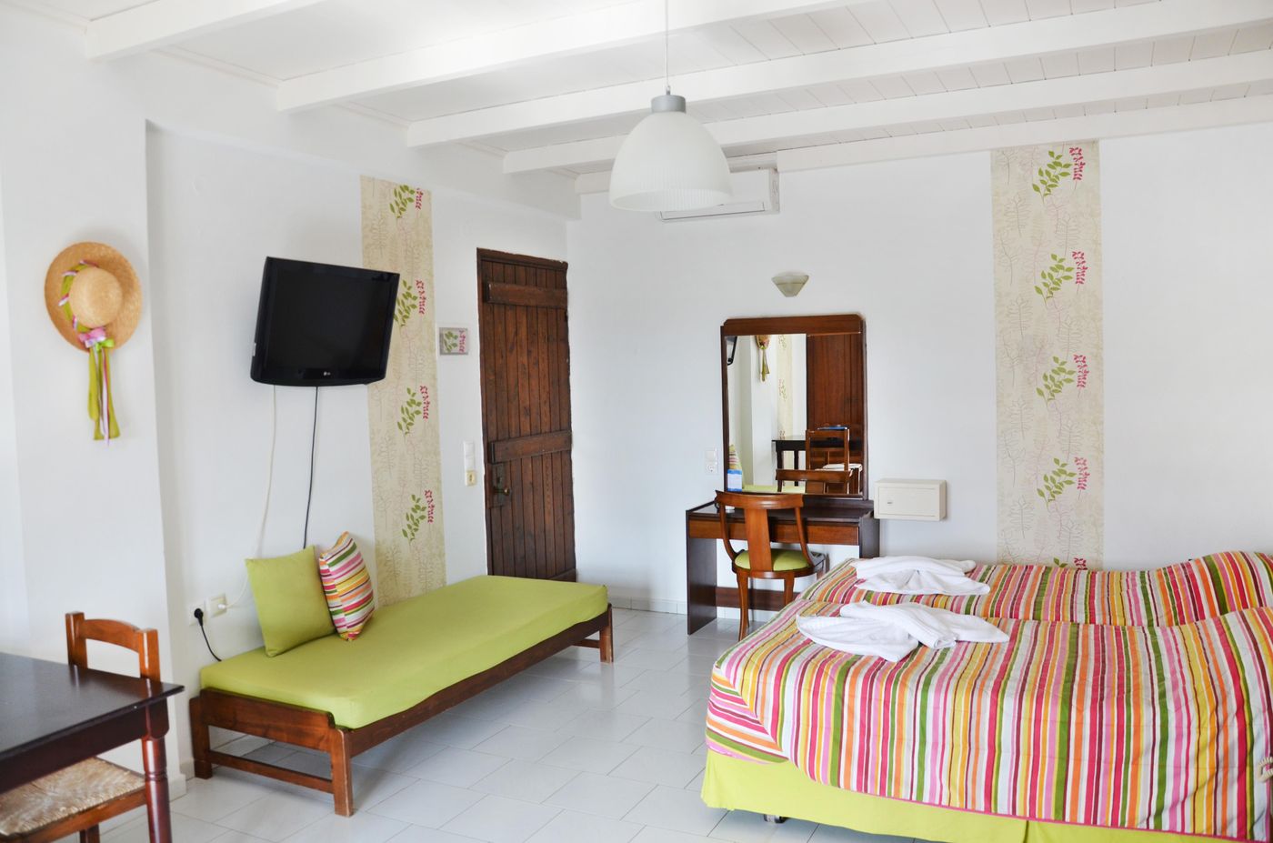 Ledra-Maleme-Room-28