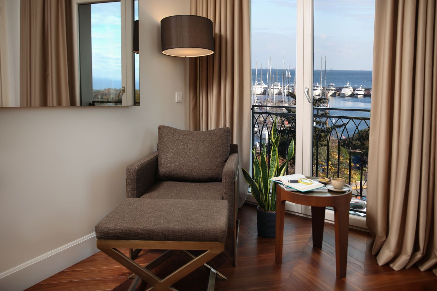 39-KalamIs-Marina-Hotel-Room-9