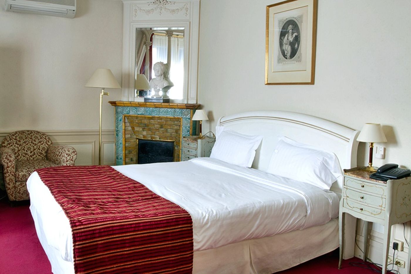 Hotel-Langlois-Room-10