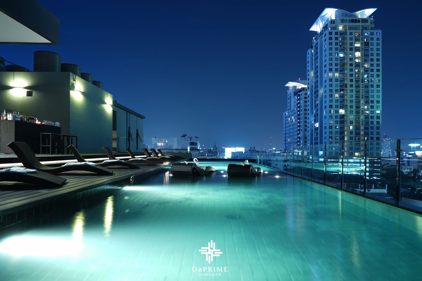 De-Prime-Rangnam-Hotel-Pool-5