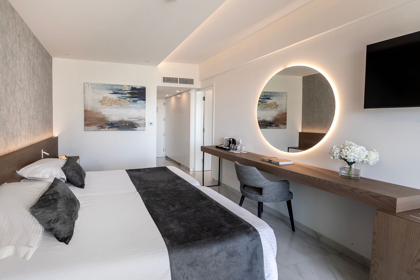 Pavlo-Napa-Hotel-Room-30