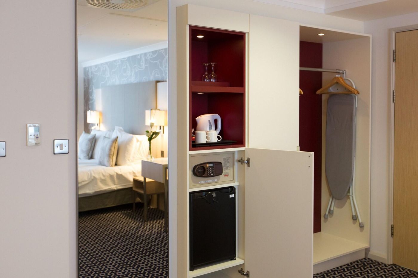 Radisson BLU Waterfront Hotel-United Kingdom-SAINT HELIER-General view-2