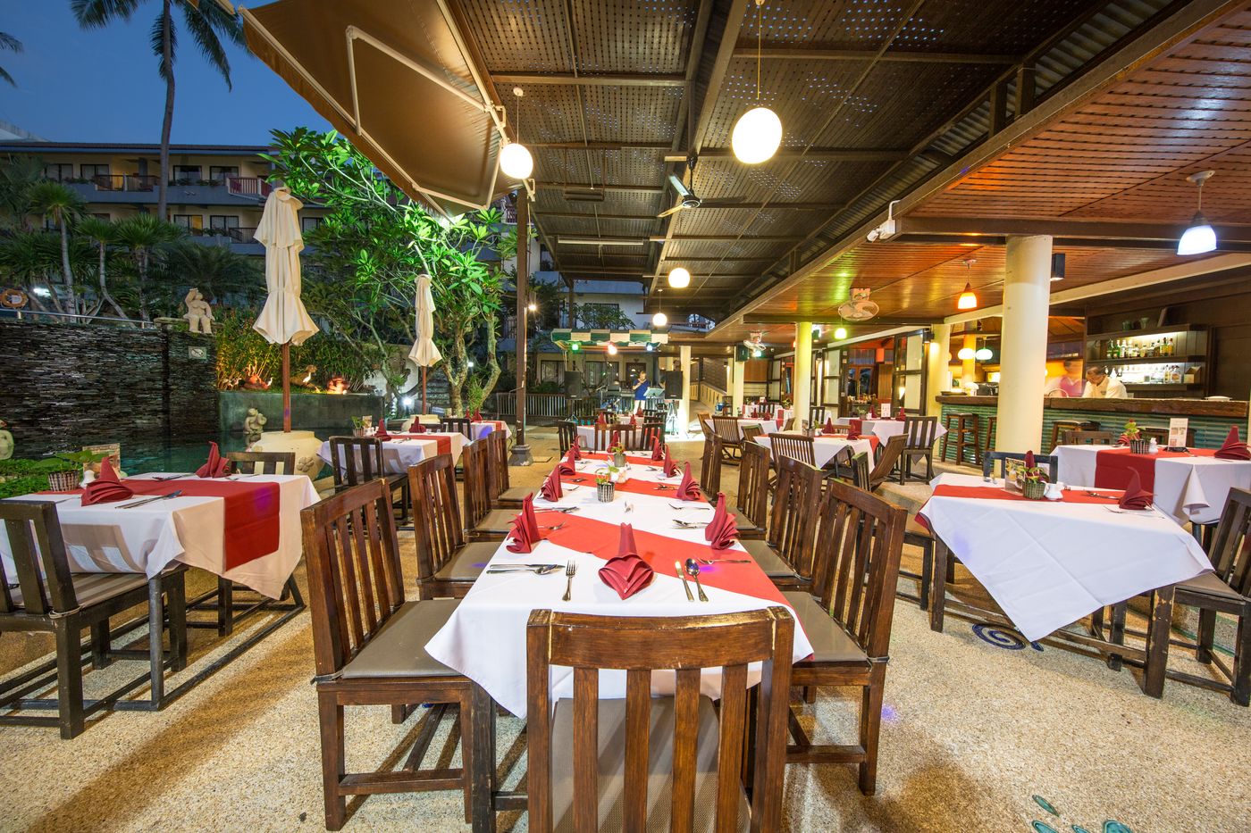 Karona-Resort-and-Spa-Restaurant-17