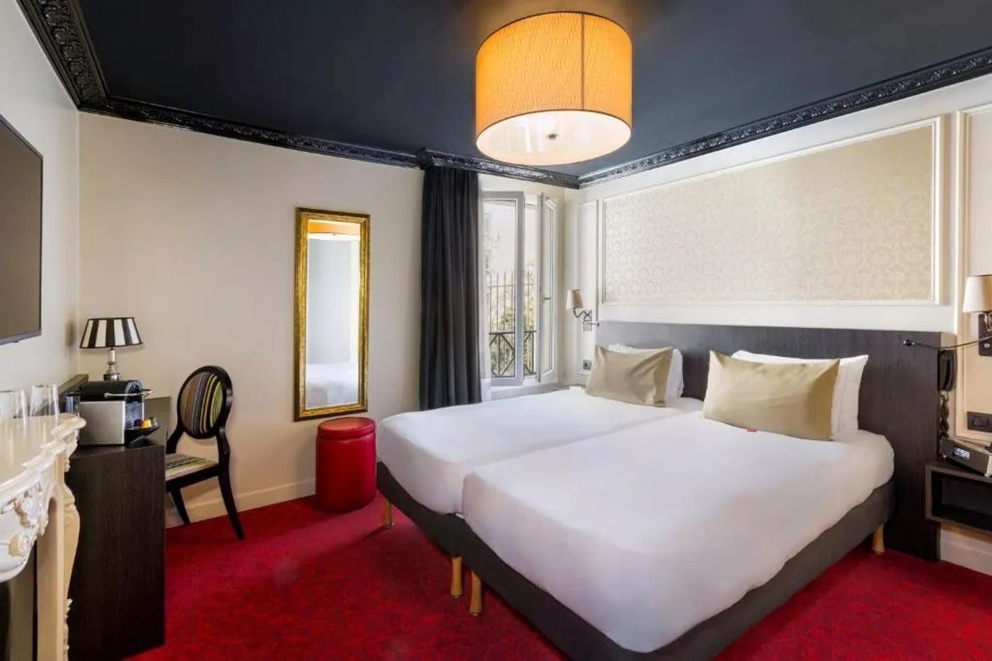 BEST-WESTERN-Hotel-Le-Montmartre-Saint-Pierre-Room-5