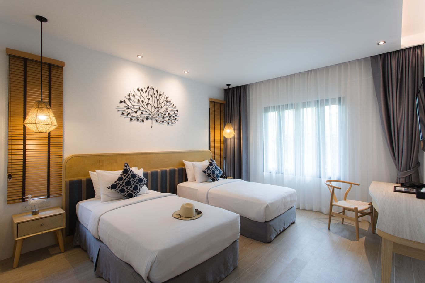 BLU-PINE-Villa---Pool-Access-Room-30