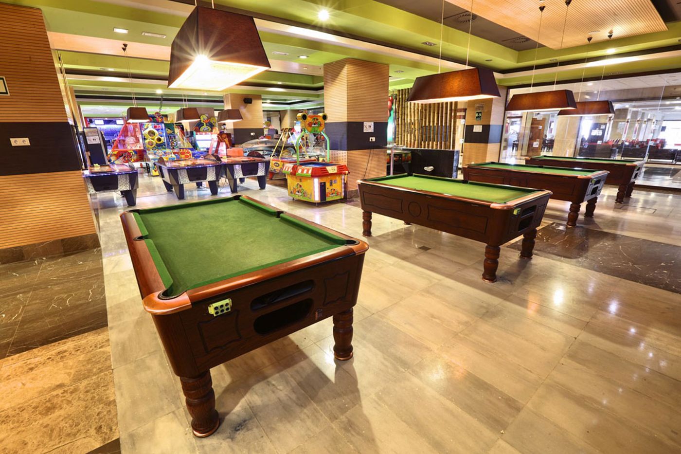 Holiday World Resort