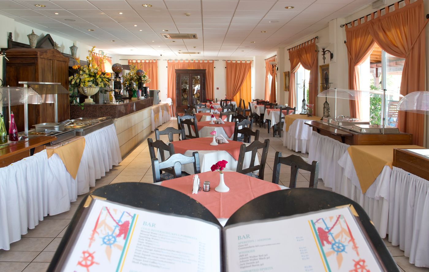 Akamanthea-Holiday-Village-Restaurant-47