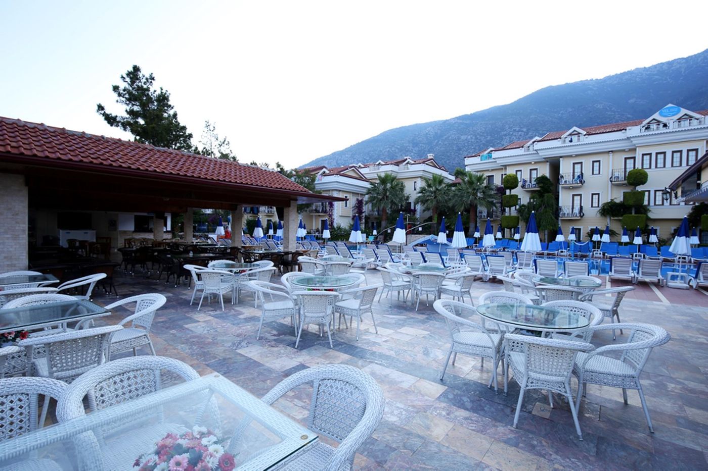 Hotel-Yel-Holiday-Resort-Terrace-15