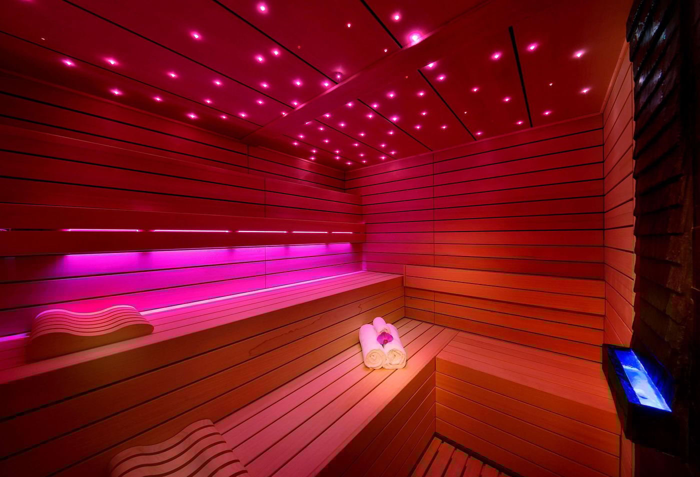 AlRayyan-Hotel-Doha--Curio-Collection-by-Hilton-General-view-51