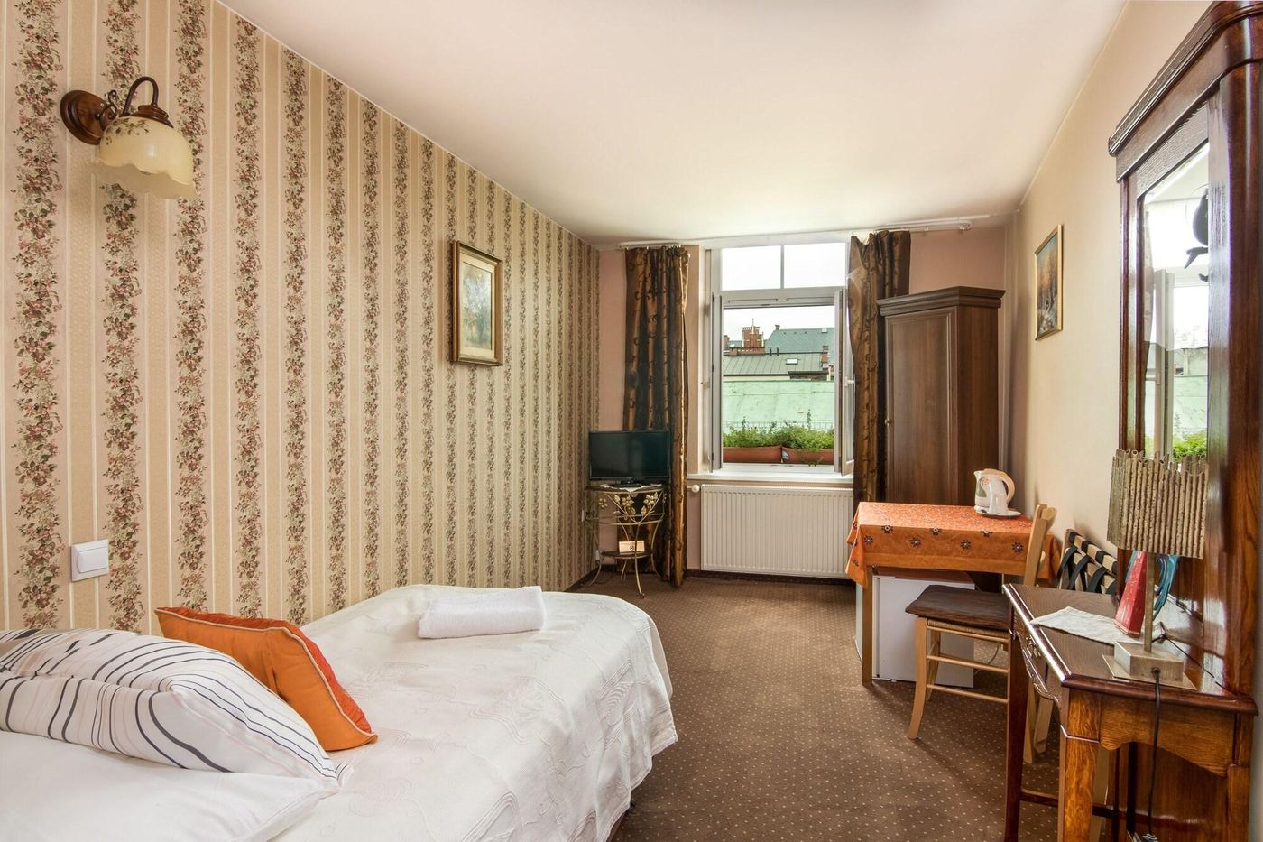 Unikat-Guest-Rooms-Room-10