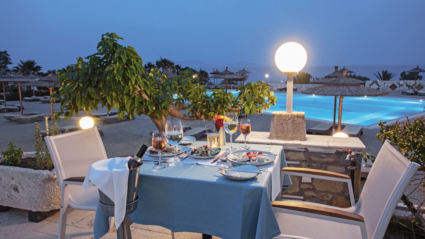 Grand-Blue-Beach-Hotel-Restaurant-22