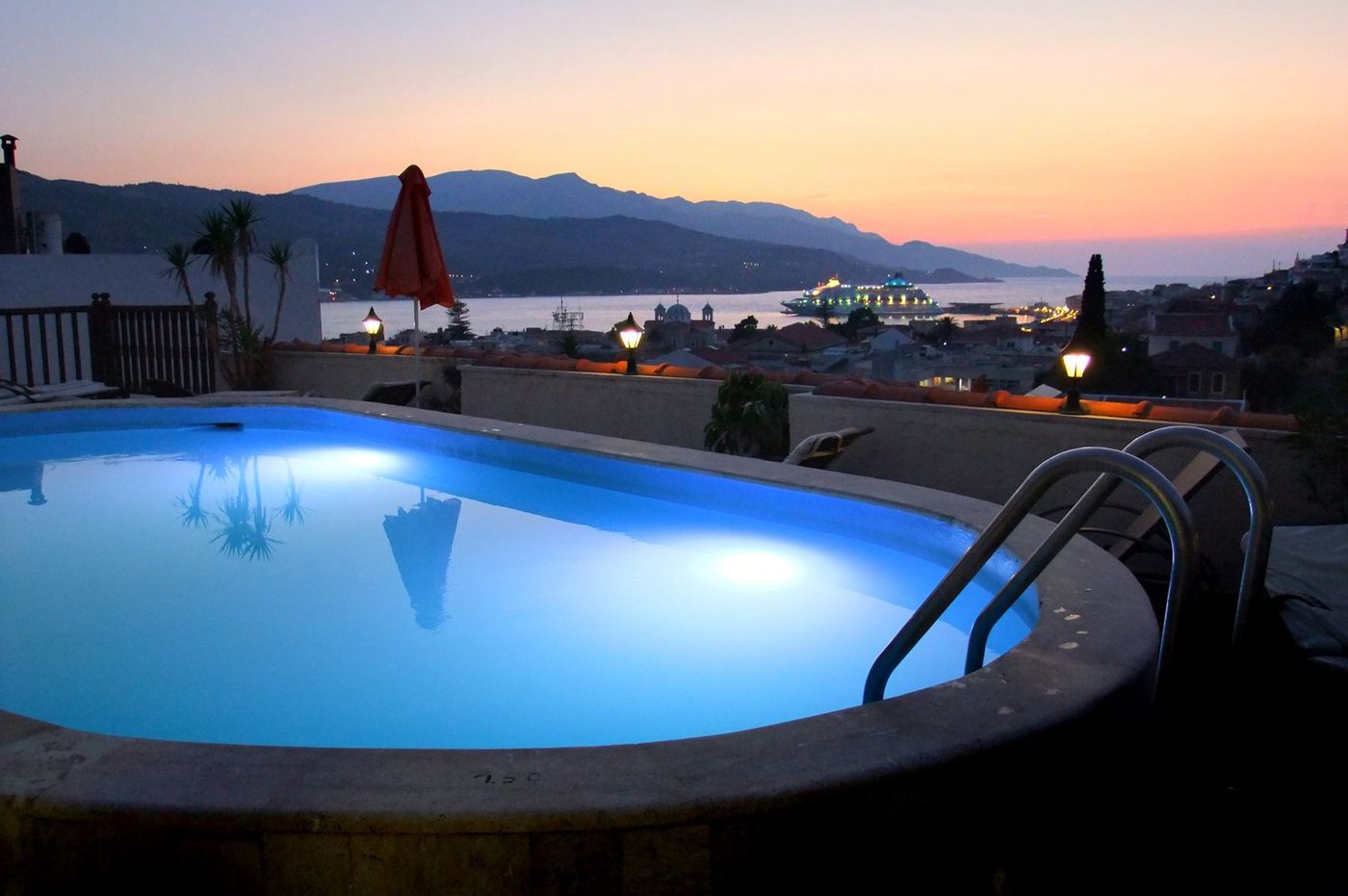 Virginia-Hotel-Pool-2