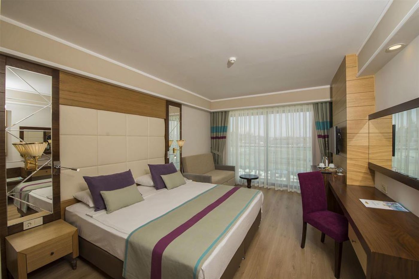 Dream World Aqua Hotel