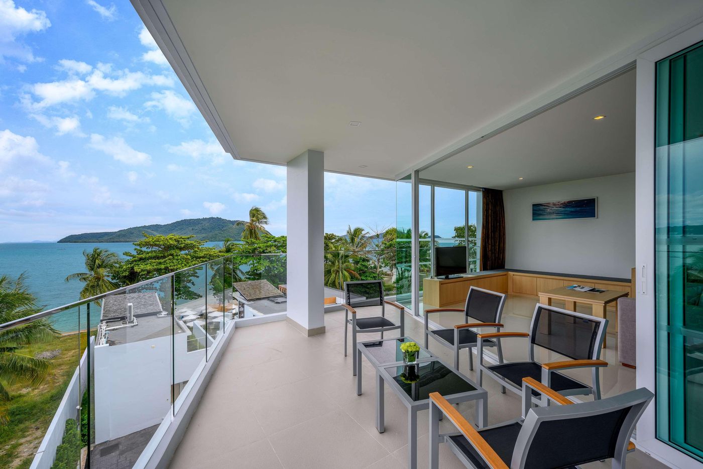 The-Beachfront-Hotel-Phuket-Room-67