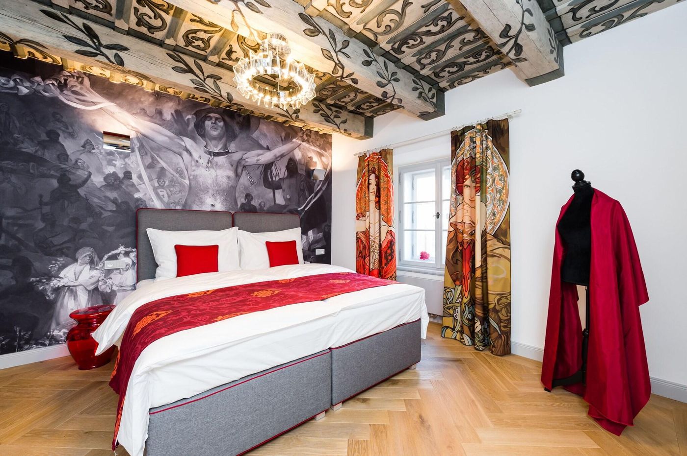 Old-Royal-Post-Hotel-Room-41