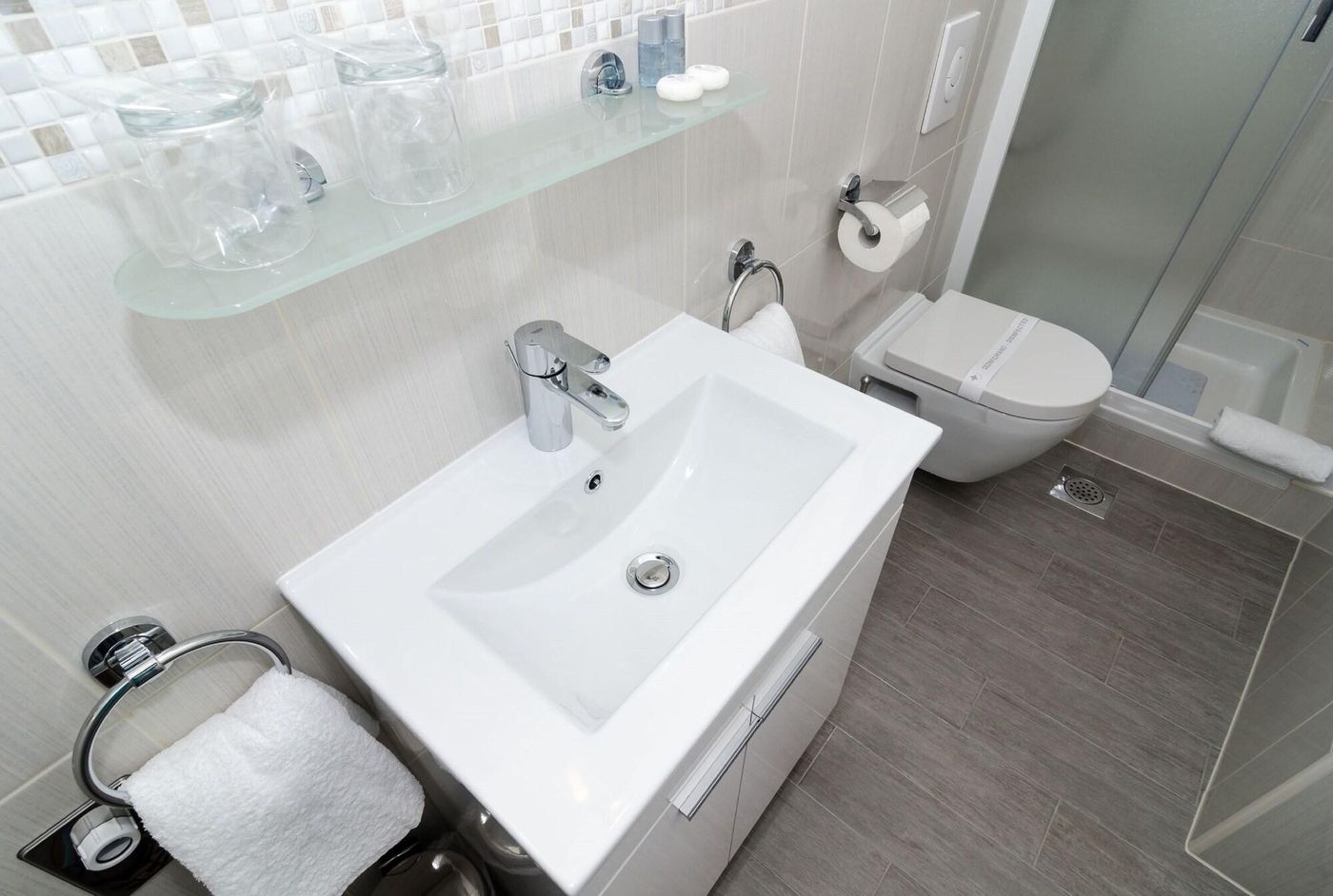 Apartments-Raic-Room-33