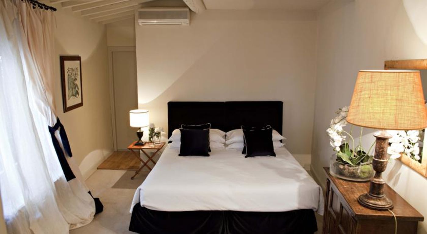 The J & J Historic House Hotel