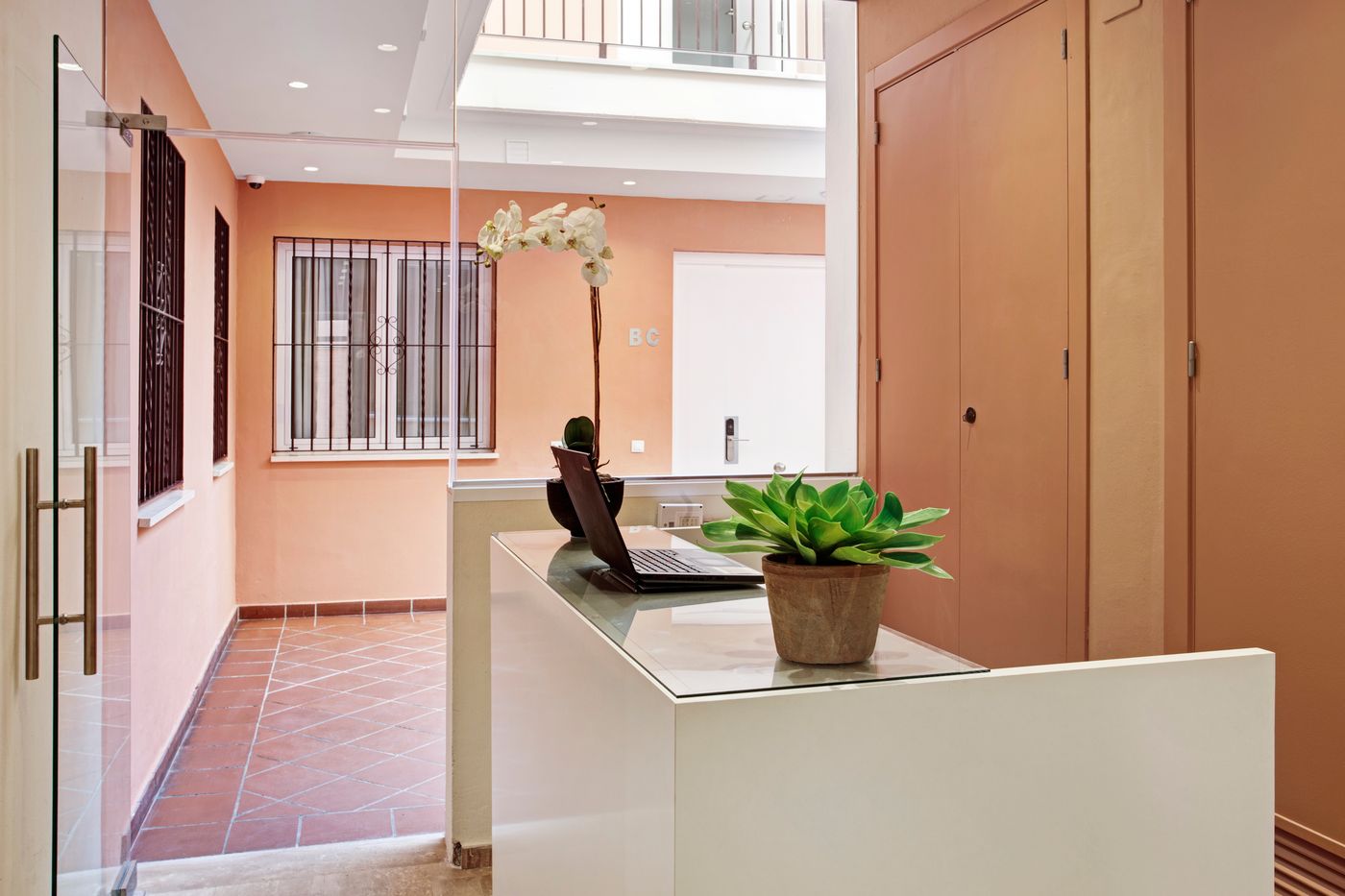 Apartamentos Metrópolis Sevilla - Spain - SEVILLA - Lobby - 0