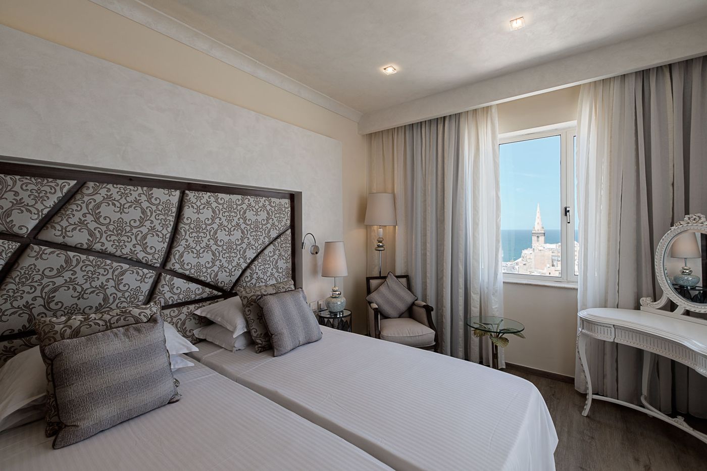 Osborne-Hotel-Room-13