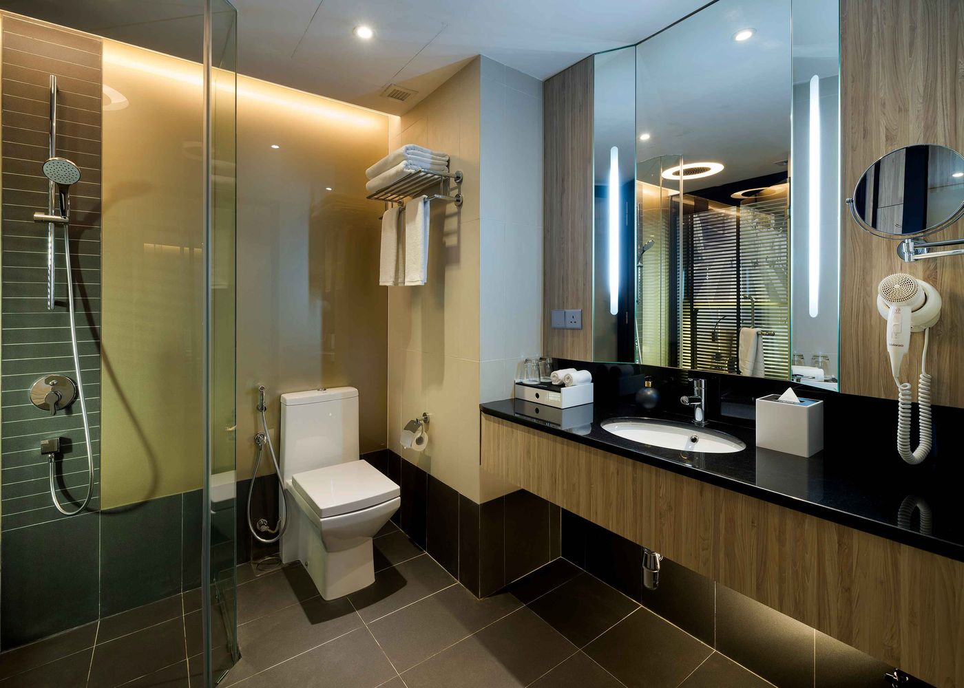 The Kuala Lumpur Journal-Malaysia-KUALA LUMPUR-Room-8