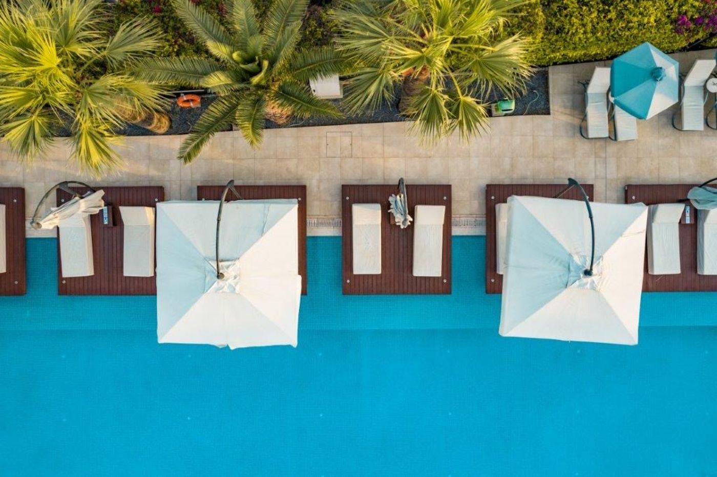 Hotel-Nestor-Pool-14