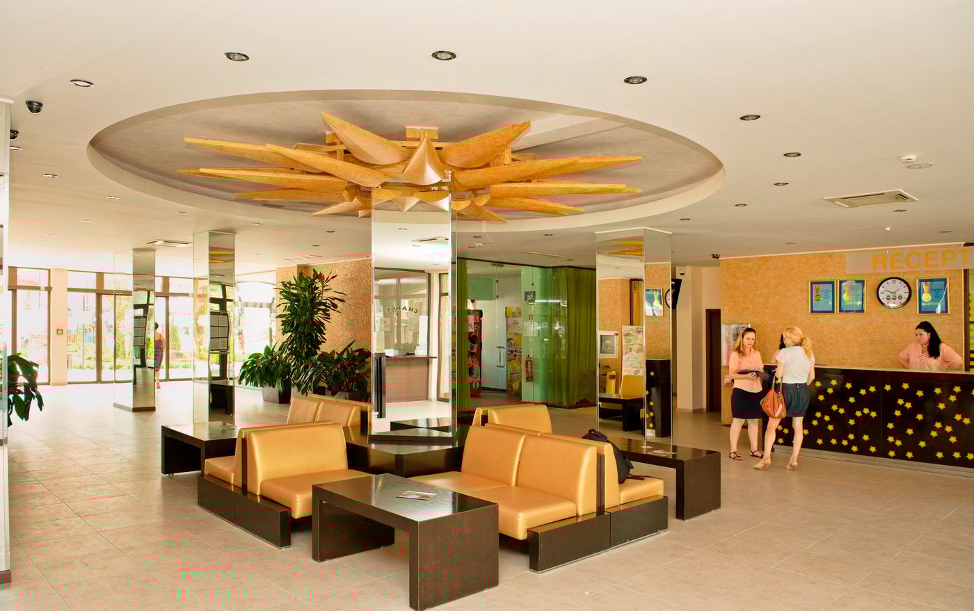 Royal-Sun-Apartments-Lobby-38