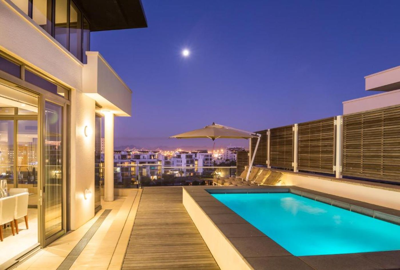 Lawhill-Luxury-Apartments-Pool-49