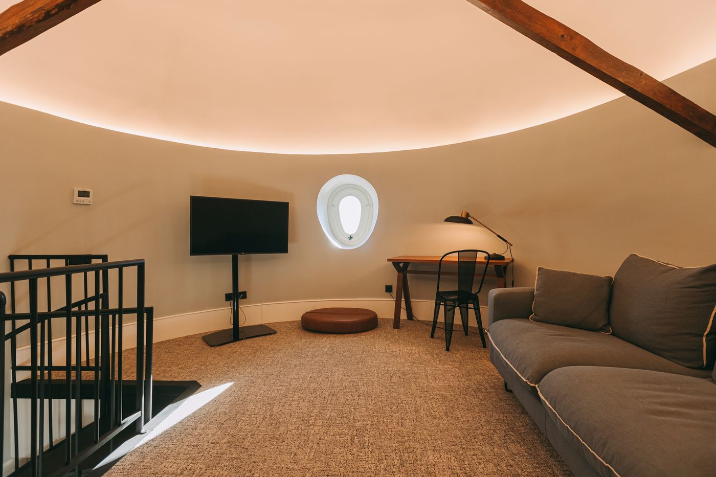 1908-Lisboa-Hotel-Room-1