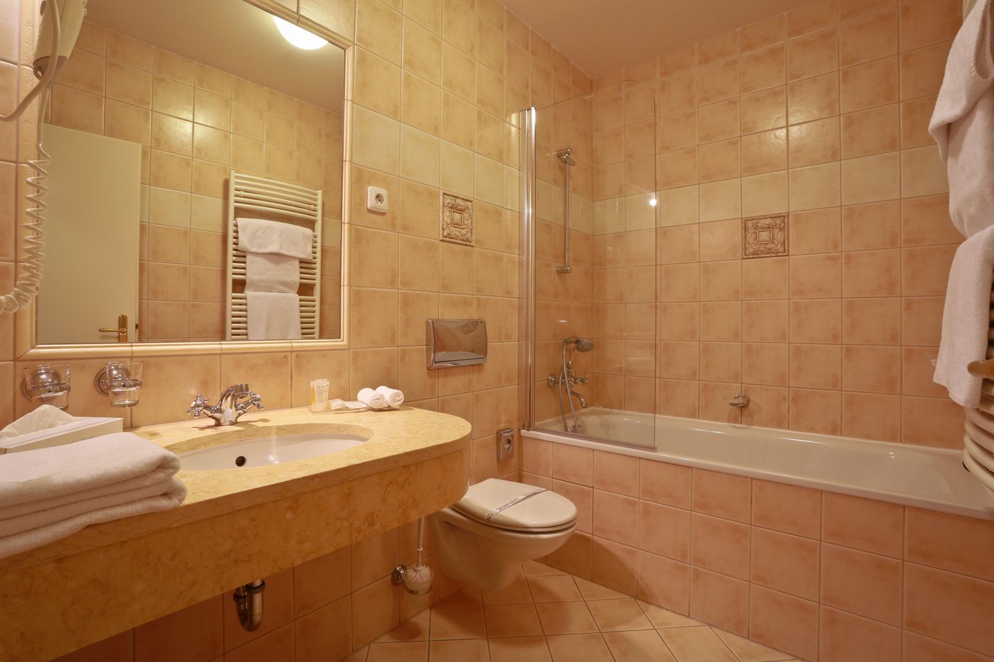 Elysee-Hotel-Room-32