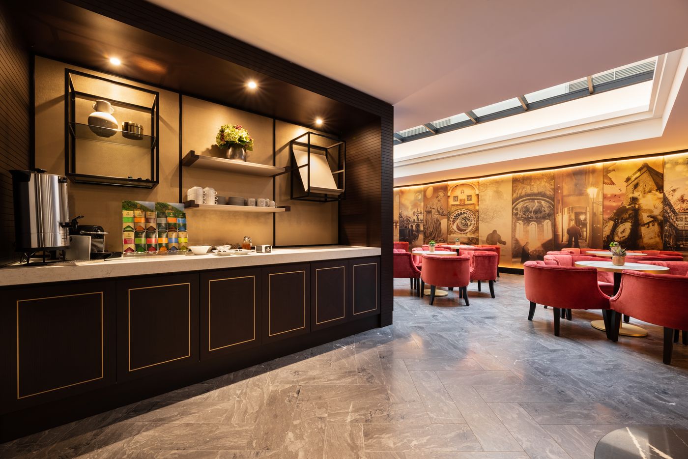 Aurea-Legends-by-Eurostars-Hotel-Company-Bar-13