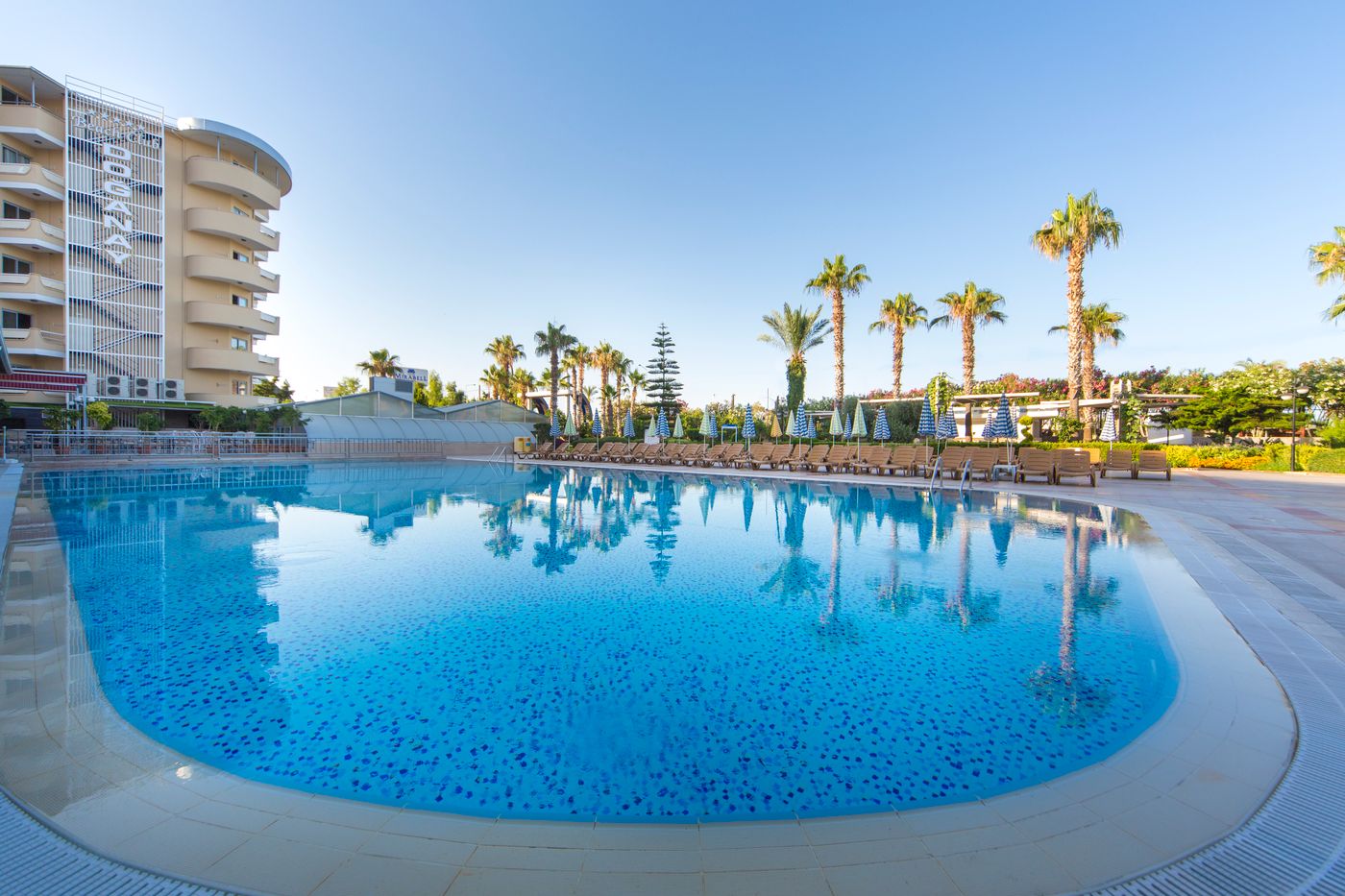 Doganay-Beach-Club-Lobby-6