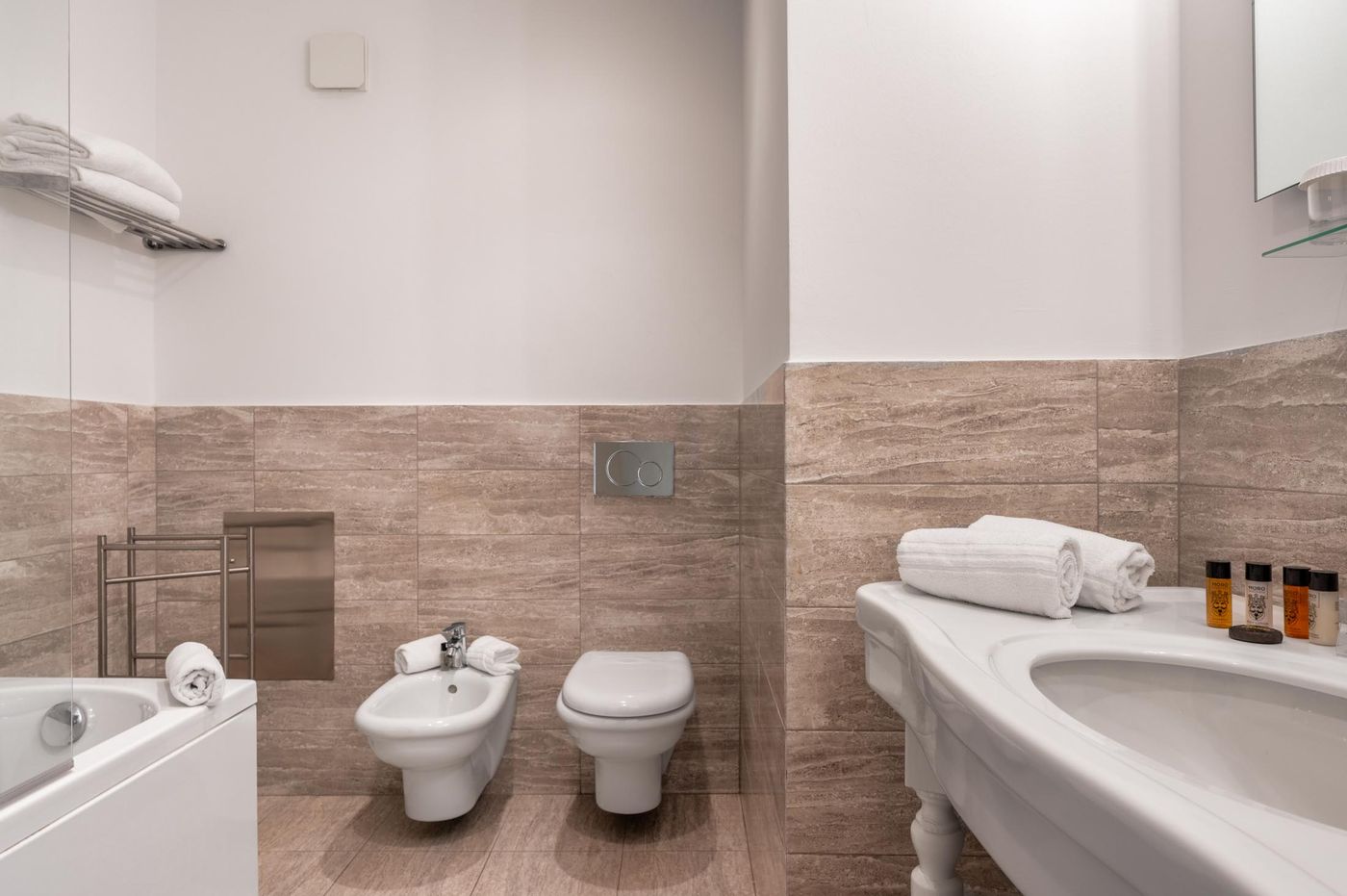 Excelsior-Palace-Room-45