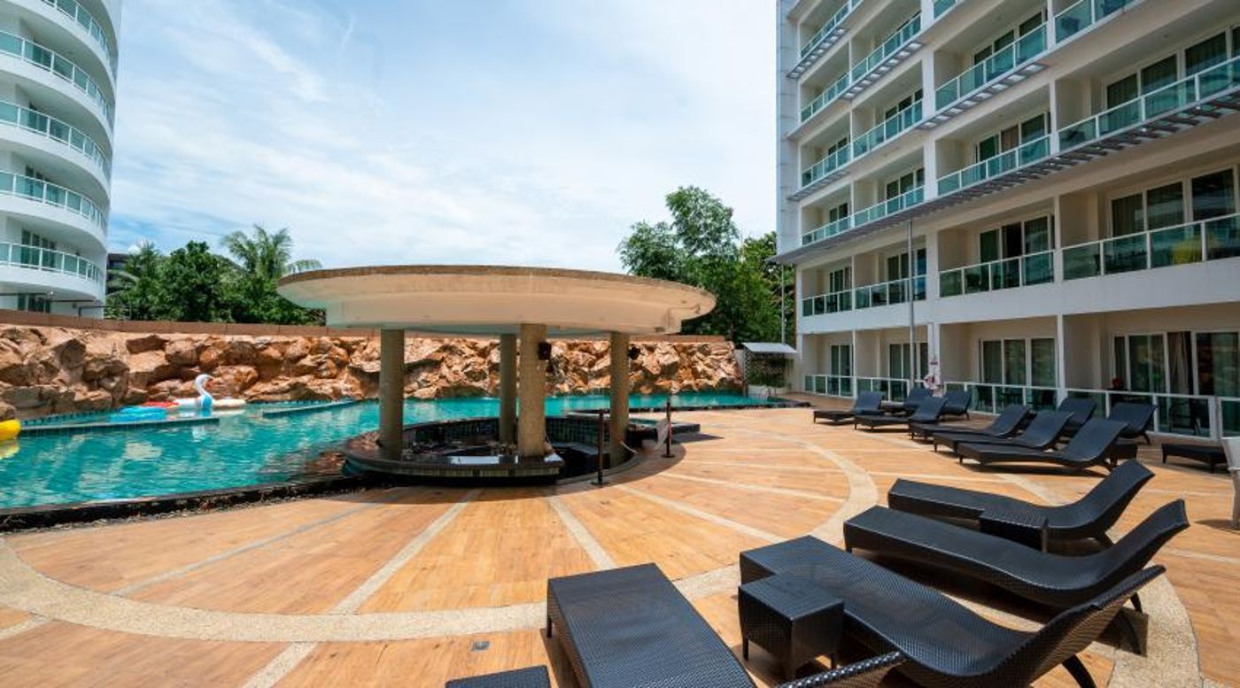 Centara Nova Hotel & Spa