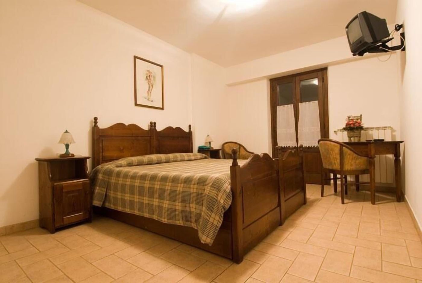 LH-Albergo-Paradiso-Room-9