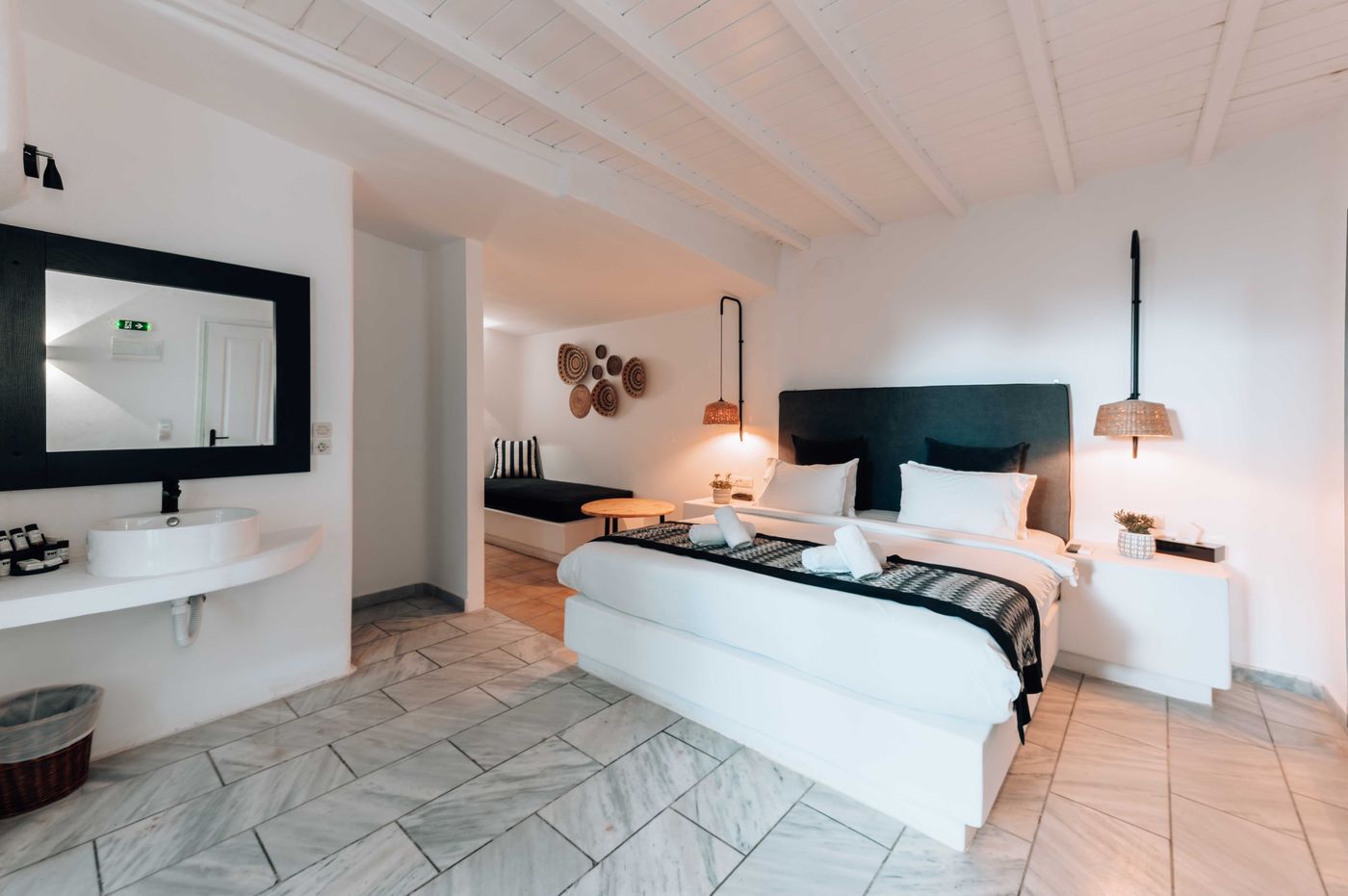 Mr---Mrs-White-Mykonos-Room-30