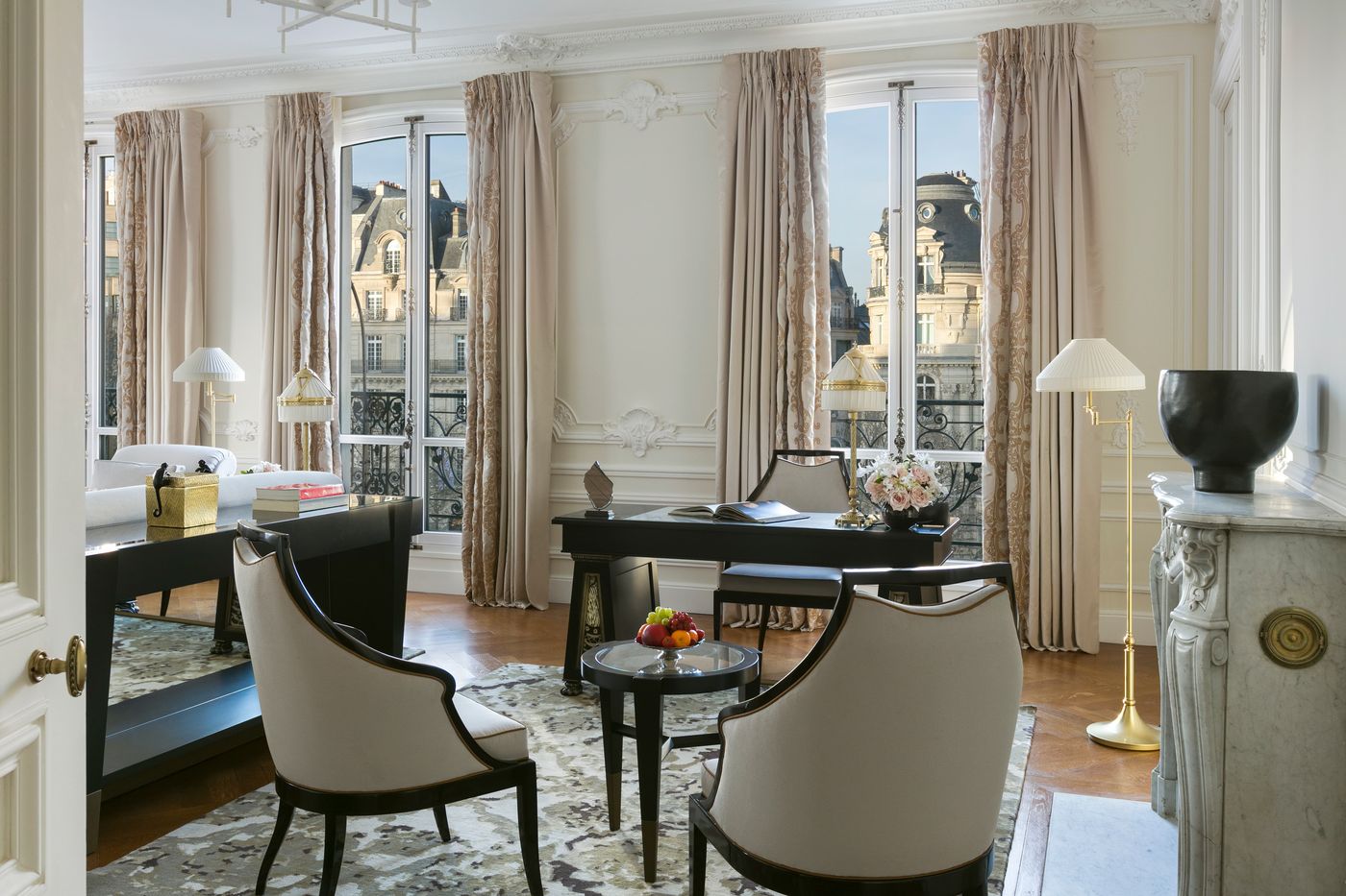 Hotel-Barriere-Le-Fouquets-Paris-Room-36