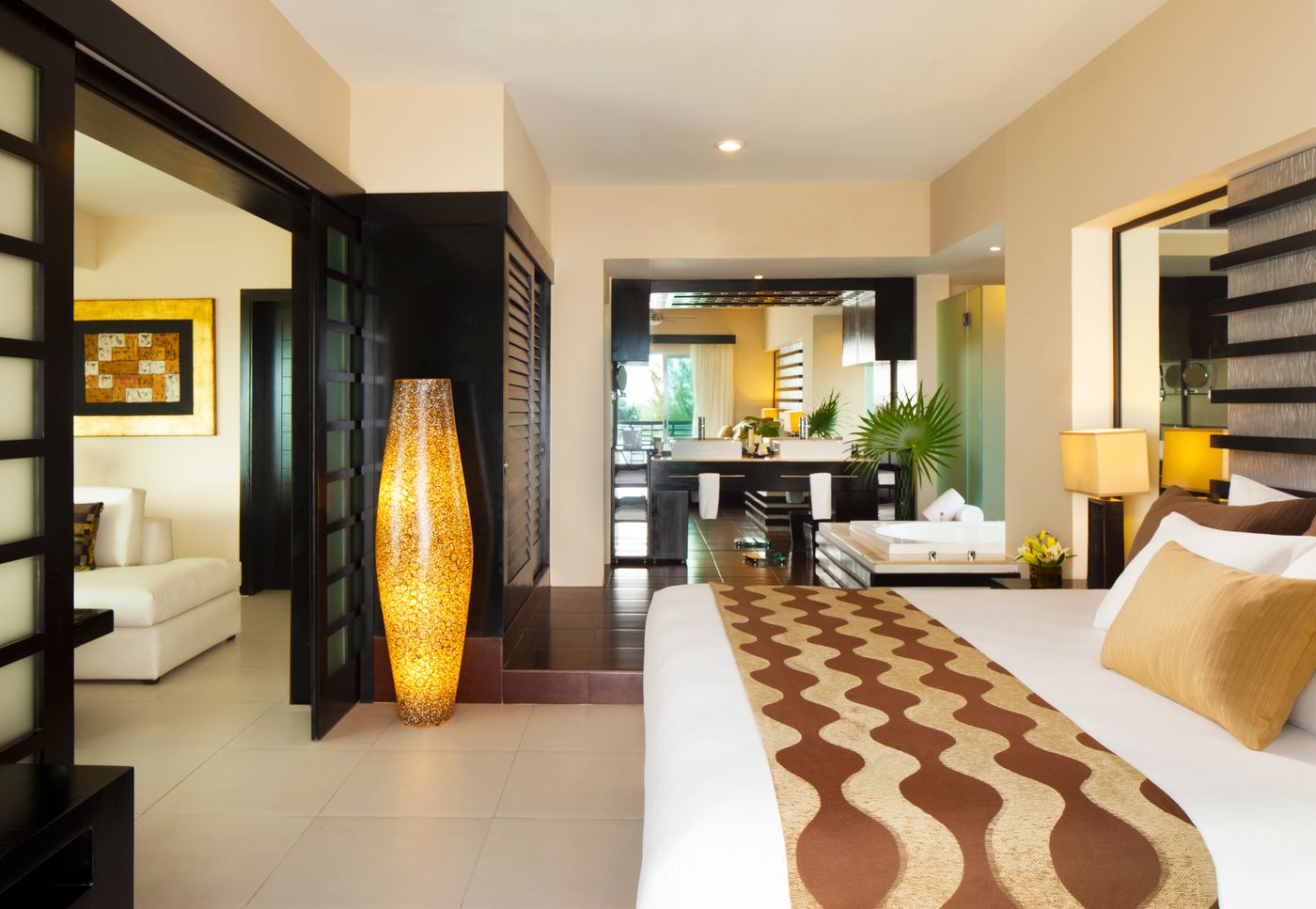 Essence-at-the-Fives-Beach-Room-23