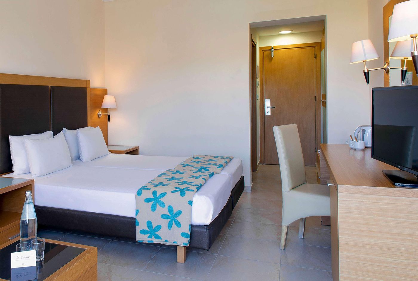 Smarline-Cosmopolitan-Room-40