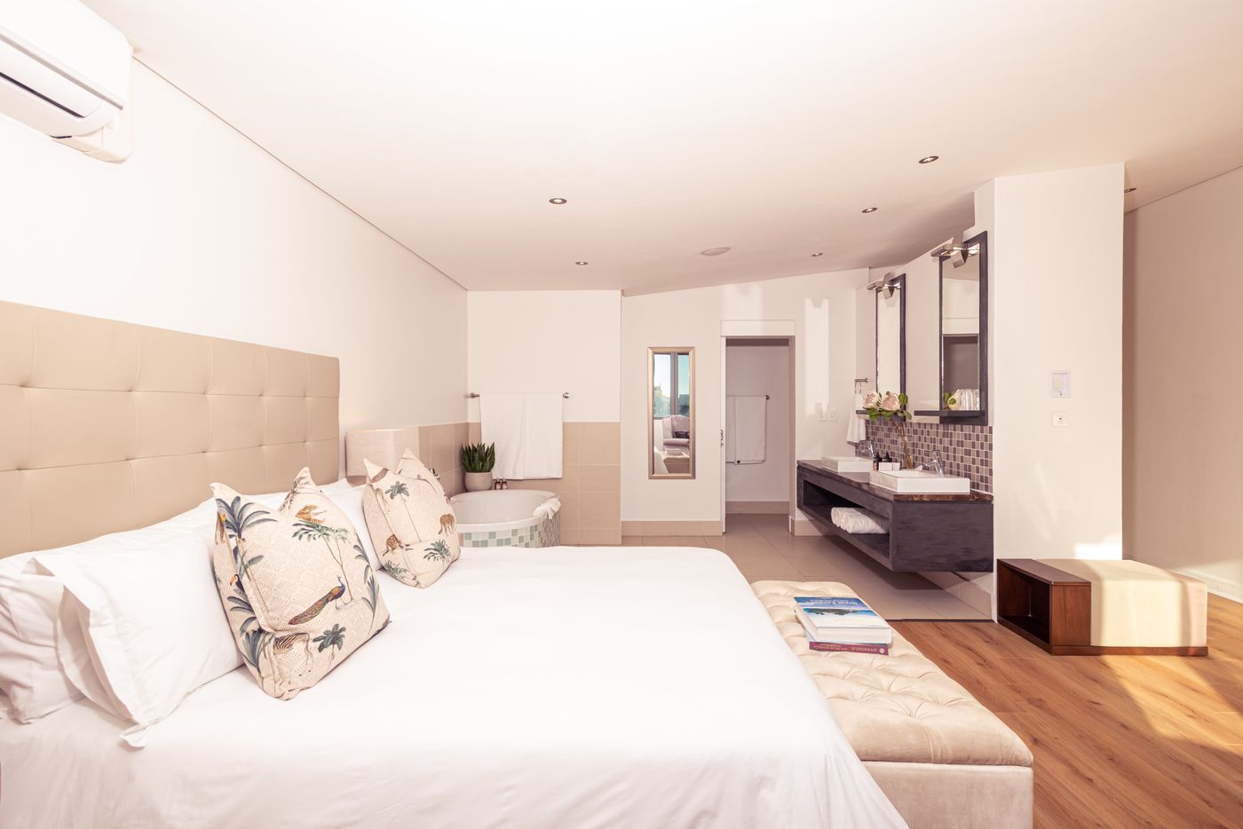 Newkings-Boutique-Hotel-Room-17